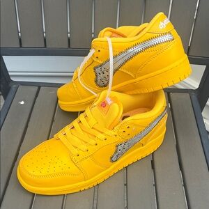 Dybbuk sneakers Lucky taxi colorway Bright Yellow Low-Top Sneakers